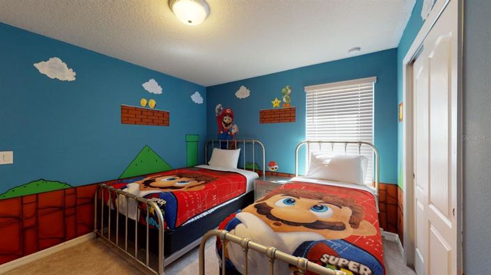 Image No.8-7 Bed Property for sale