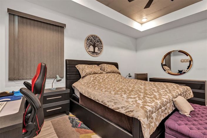 Image No.28-4 Bed Property for sale