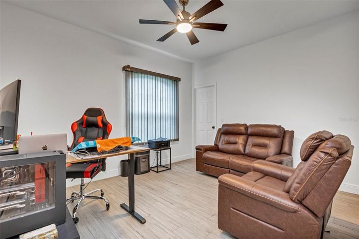 Image No.40-4 Bed Property for sale