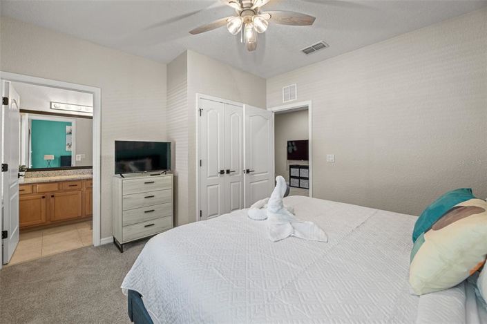 Image No.25-4 Bed Townhouse for sale