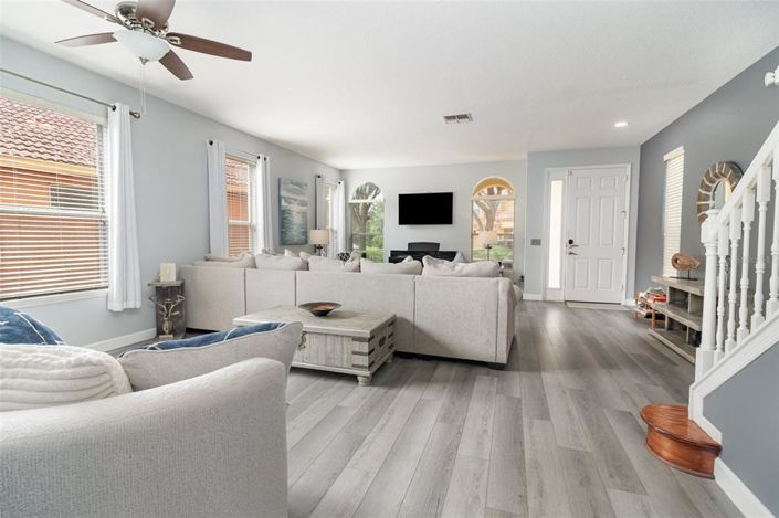 Image No.4-6 Bed Property for sale