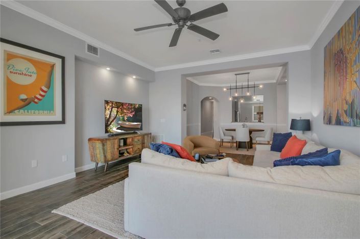 Image No.11-2 Bed Property for sale