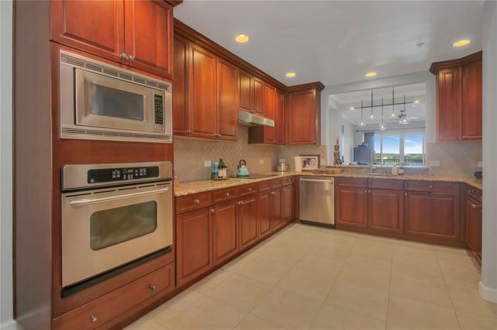 Image No.5-2 Bed Property for sale