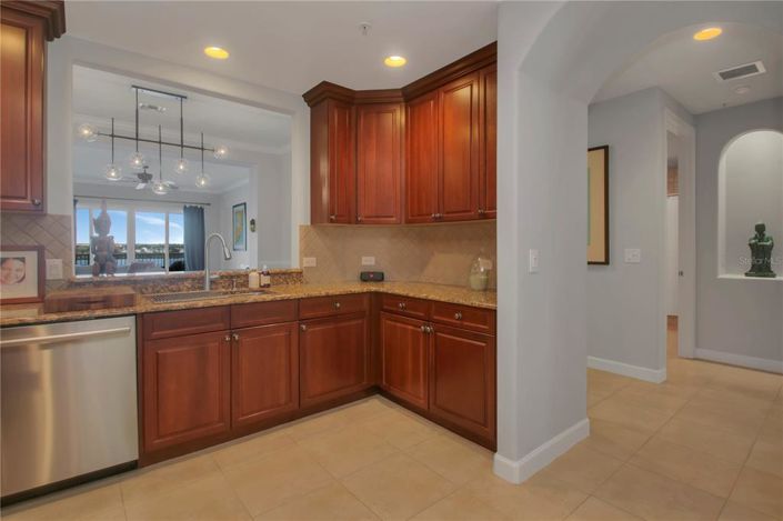 Image No.8-2 Bed Property for sale