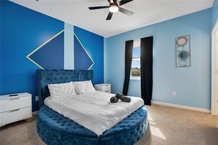 Image No.18-15 Bed Property for sale