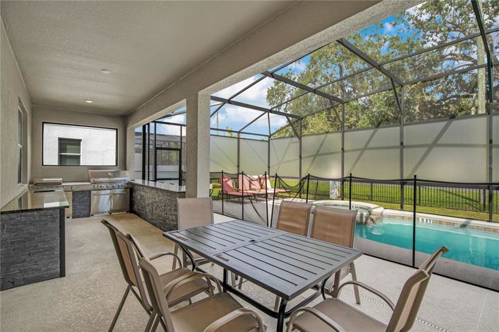 Image No.27-15 Bed Property for sale