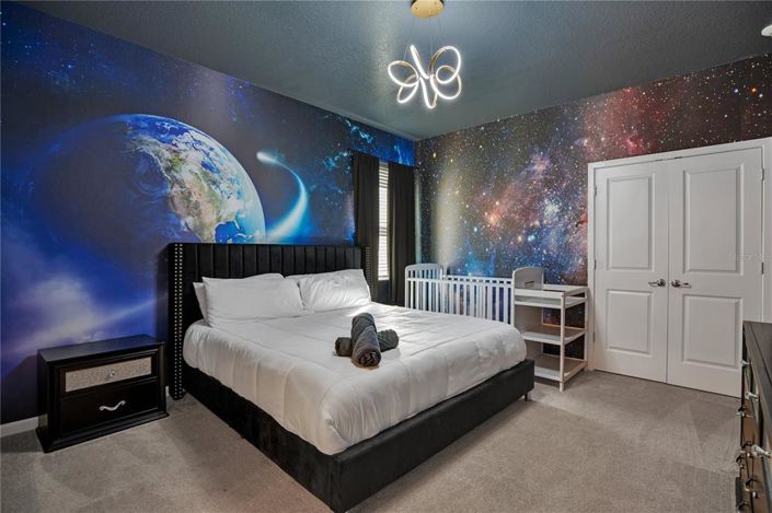 Image No.6-15 Bed Property for sale