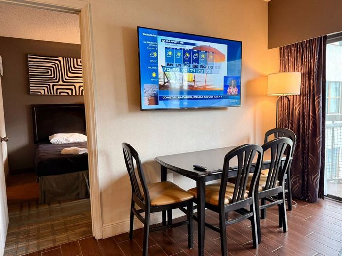 Image No.10-2 Bed Property for sale