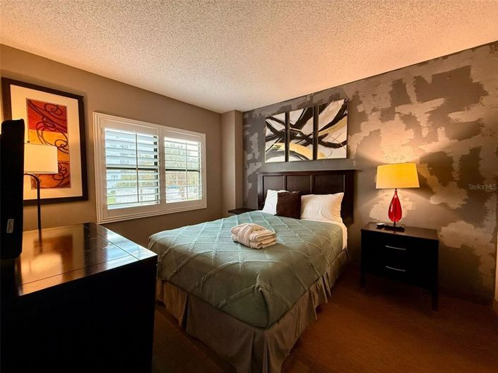 Image No.13-2 Bed Property for sale