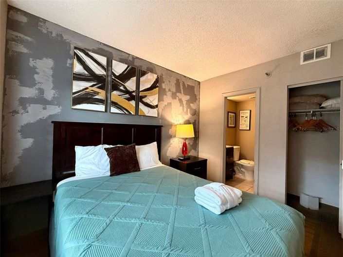 Image No.14-2 Bed Property for sale