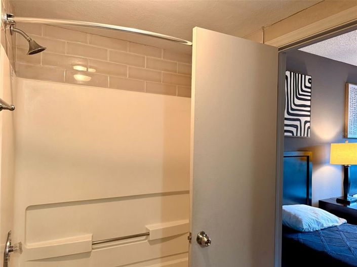 Image No.7-2 Bed Property for sale