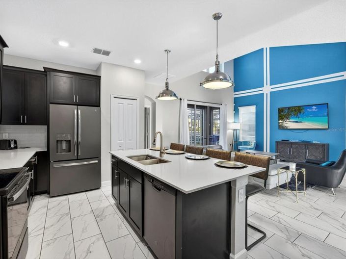 Image No.11-5 Bed Property for sale