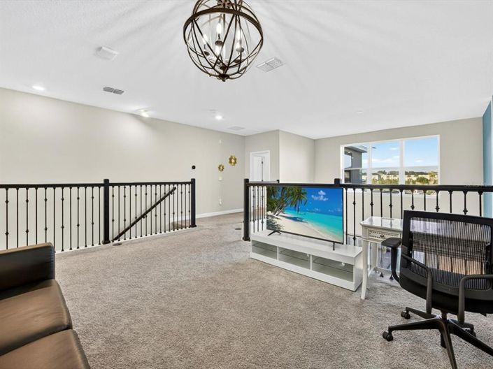 Image No.20-5 Bed Property for sale