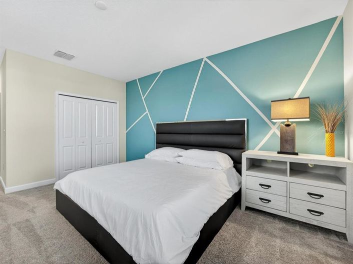 Image No.23-5 Bed Property for sale