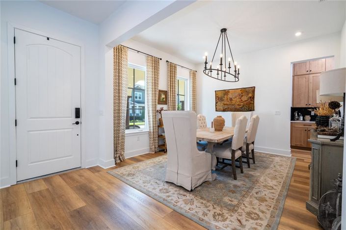 Image No.19-5 Bed Property for sale