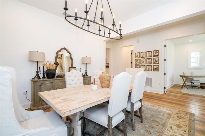 Image No.20-5 Bed Property for sale