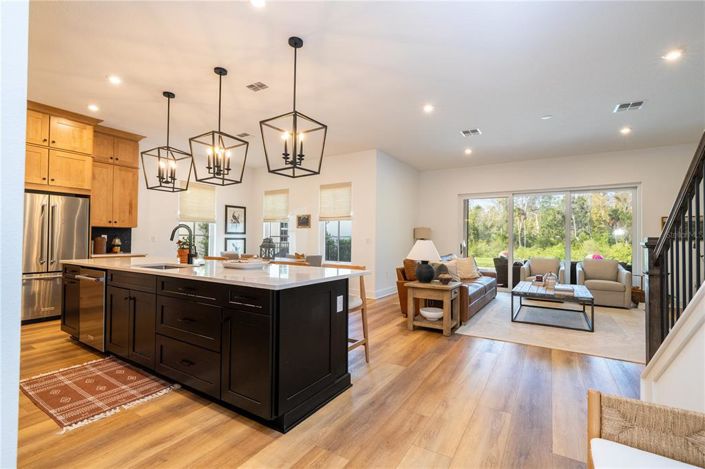 Image No.22-5 Bed Property for sale