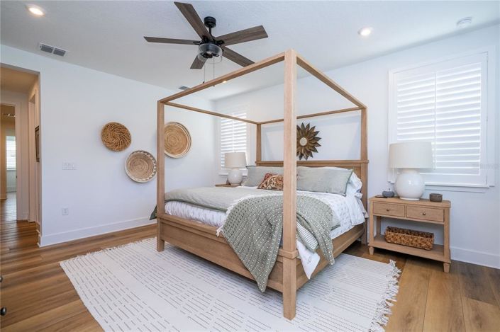 Image No.49-5 Bed Property for sale