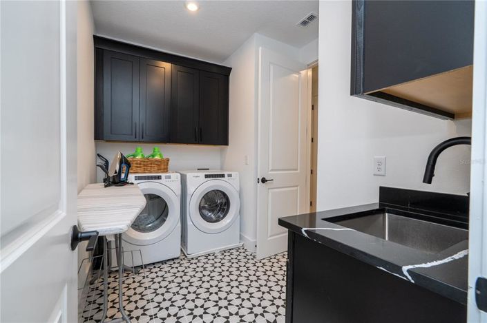 Image No.59-5 Bed Property for sale