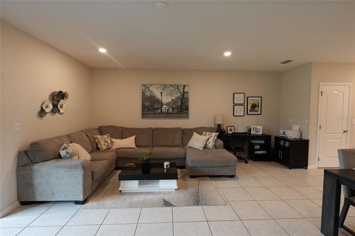 Image No.16-3 Bed Townhouse for sale