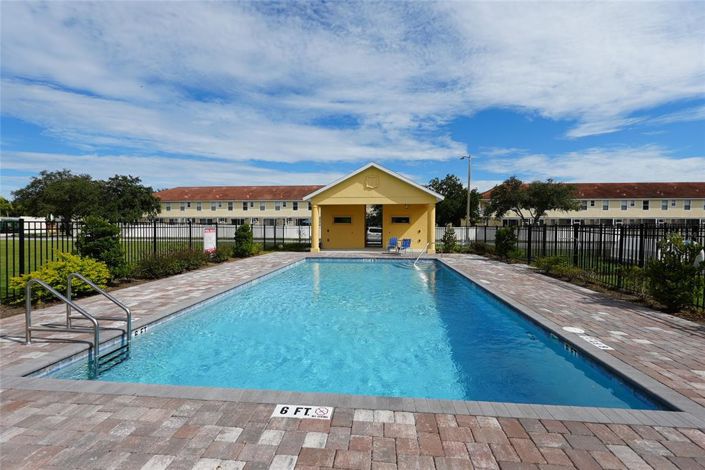 Image No.52-3 Bed Townhouse for sale