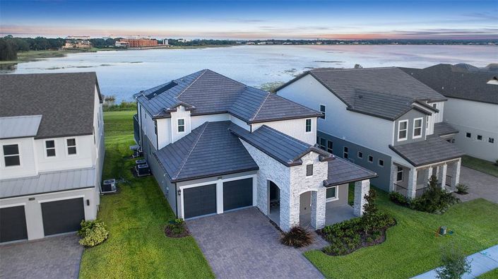 Image No.1-5 Bed Property for sale