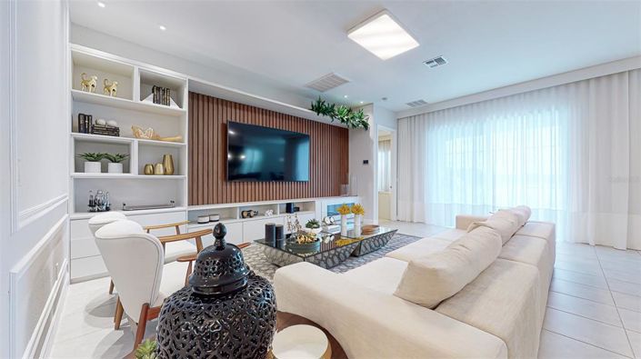 Image No.12-5 Bed Property for sale