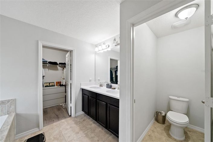 Image No.14-4 Bed Property for sale