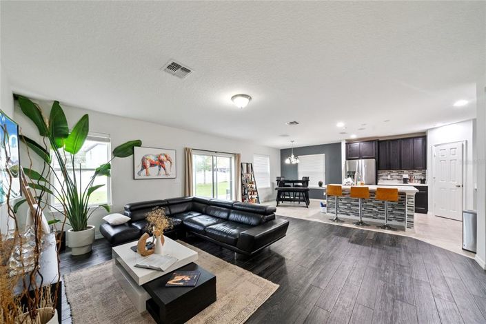 Image No.3-4 Bed Property for sale