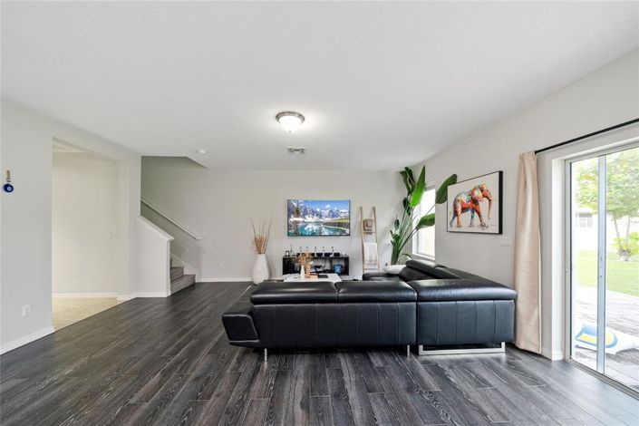 Image No.4-4 Bed Property for sale