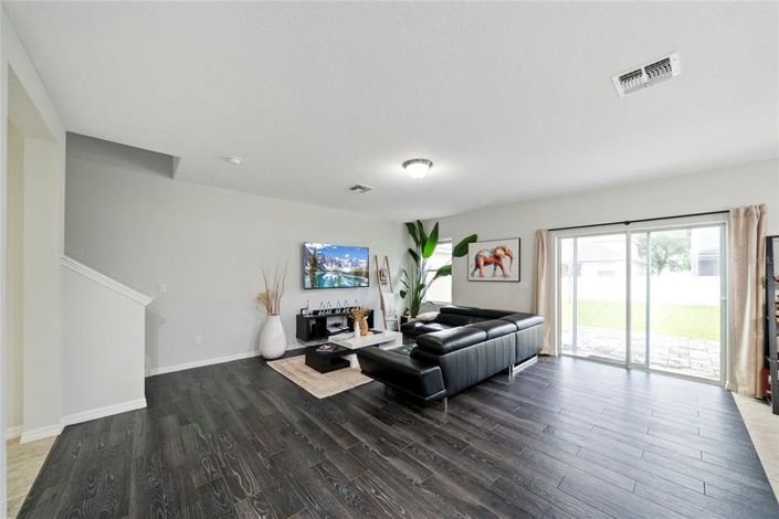 Image No.5-4 Bed Property for sale