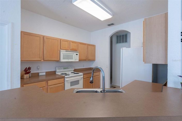 Image No.15-4 Bed Property for sale