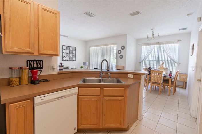 Image No.5-4 Bed Property for sale