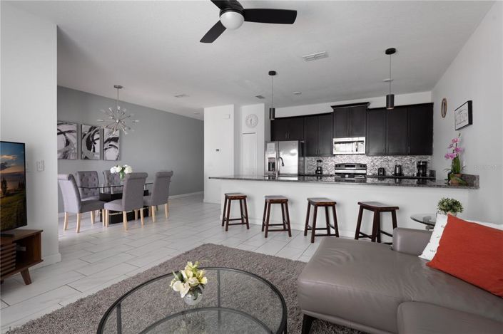 Image No.10-4 Bed Townhouse for sale