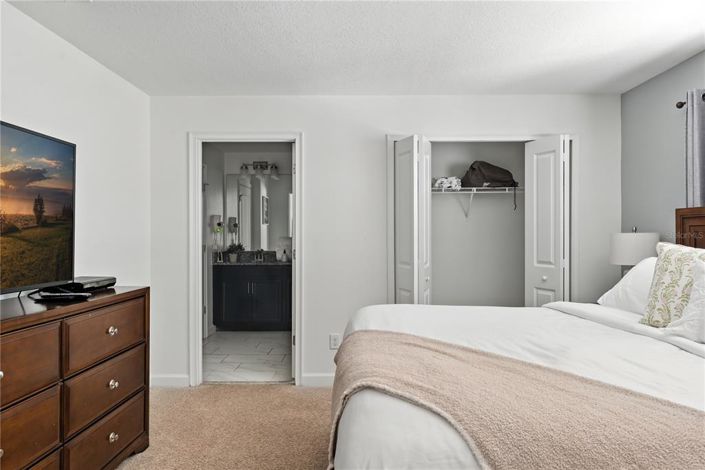 Image No.27-4 Bed Townhouse for sale