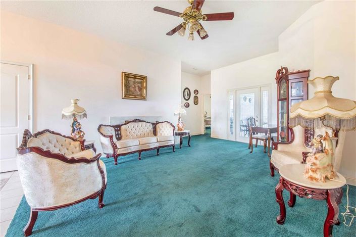 Image No.10-4 Bed Property for sale