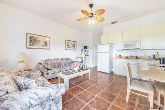 Image No.42-4 Bed Property for sale