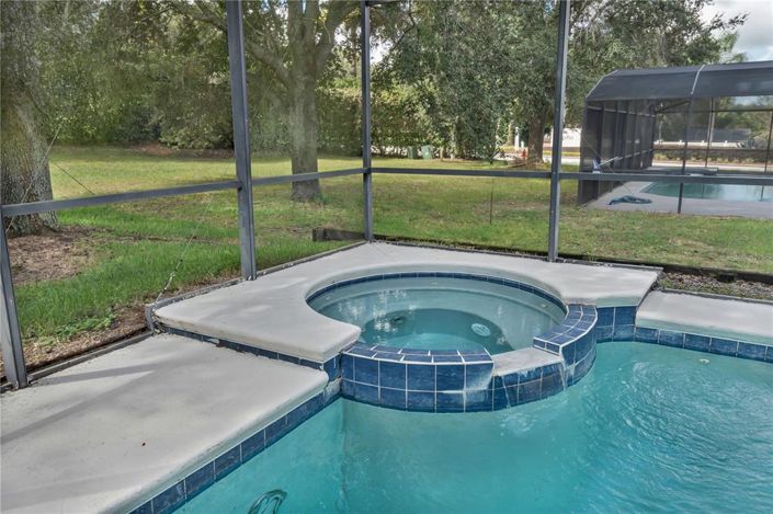 Image No.4-4 Bed Property for sale