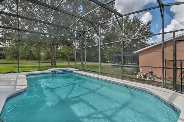 Image No.5-4 Bed Property for sale