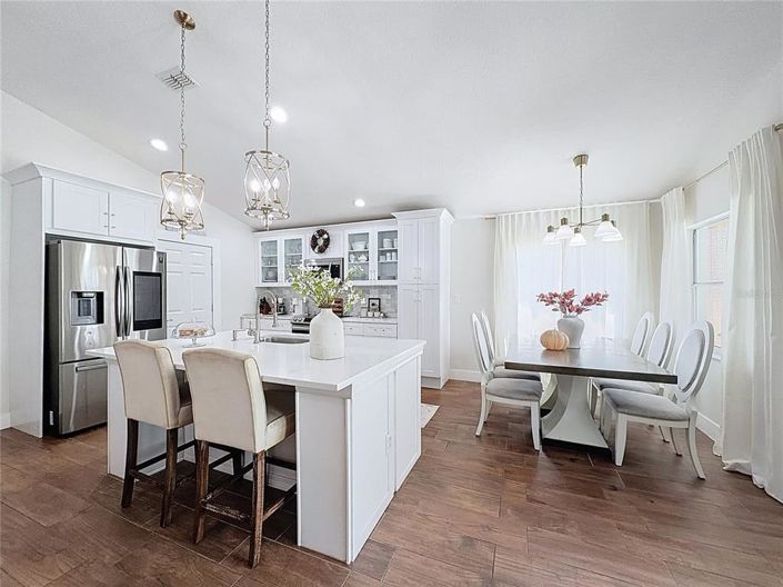 Image No.8-3 Bed Property for sale