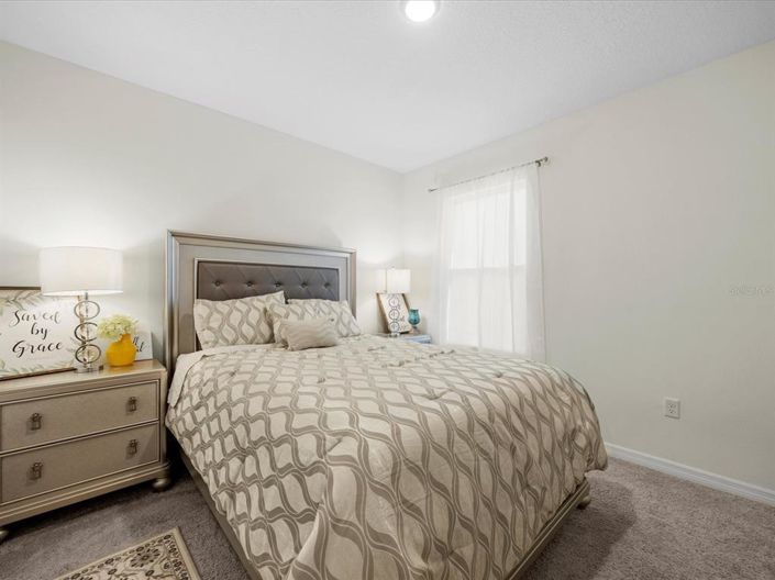 Image No.12-5 Bed Property for sale