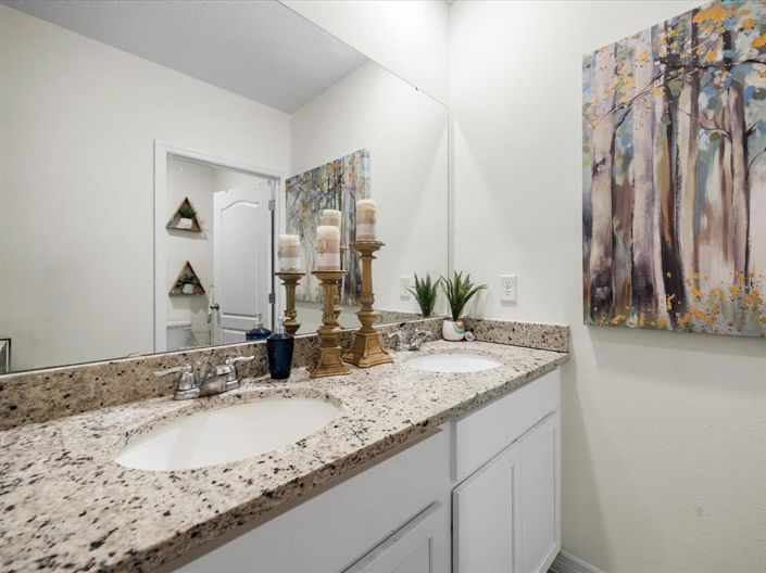 Image No.23-5 Bed Property for sale