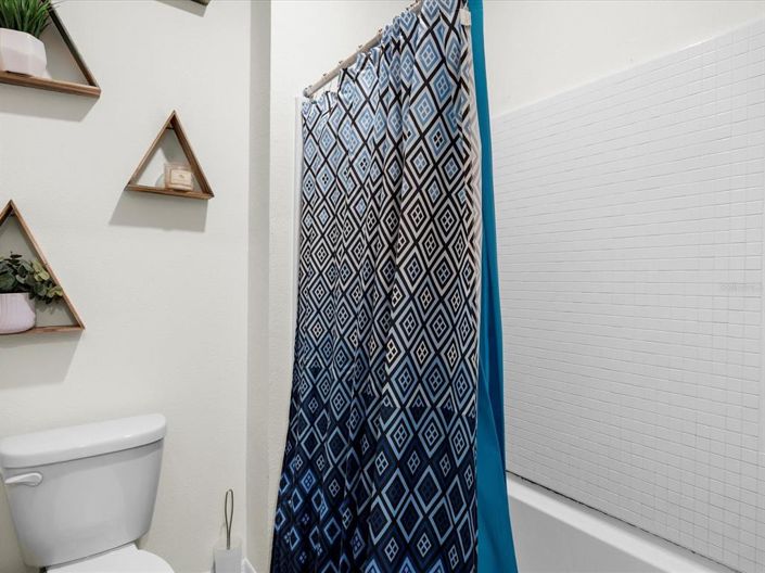 Image No.24-5 Bed Property for sale