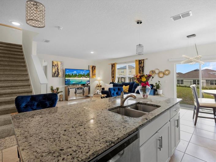 Image No.6-5 Bed Property for sale