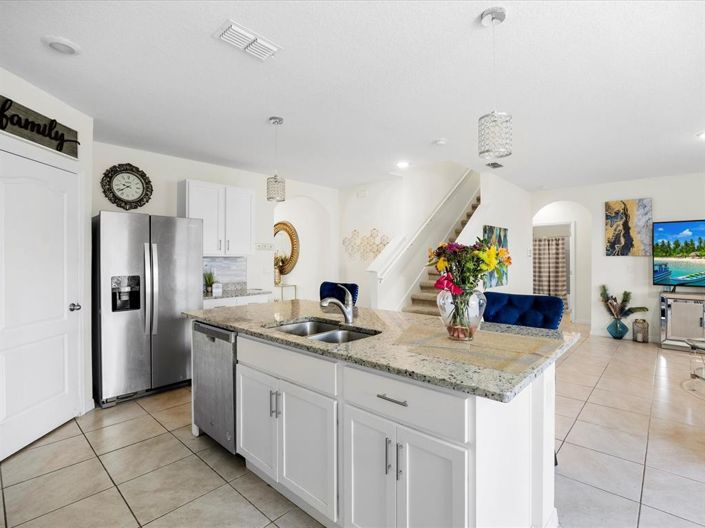 Image No.7-5 Bed Property for sale