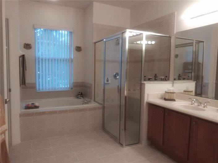 Image No.24-4 Bed Property for sale