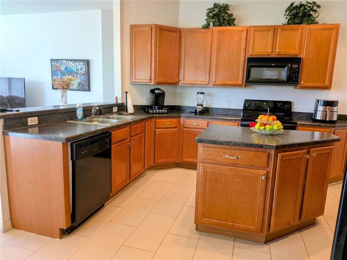 Image No.34-4 Bed Property for sale