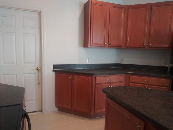 Image No.36-4 Bed Property for sale