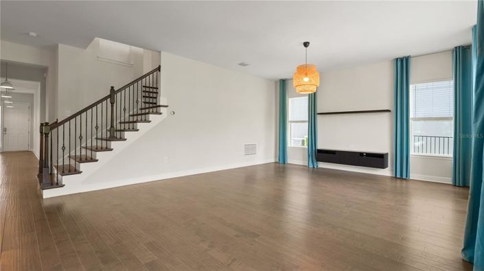 Image No.15-4 Bed Property for sale