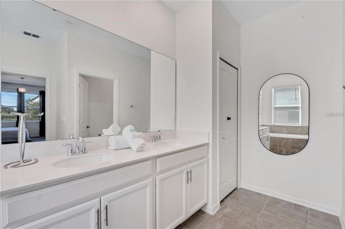 Image No.23-3 Bed Property for sale